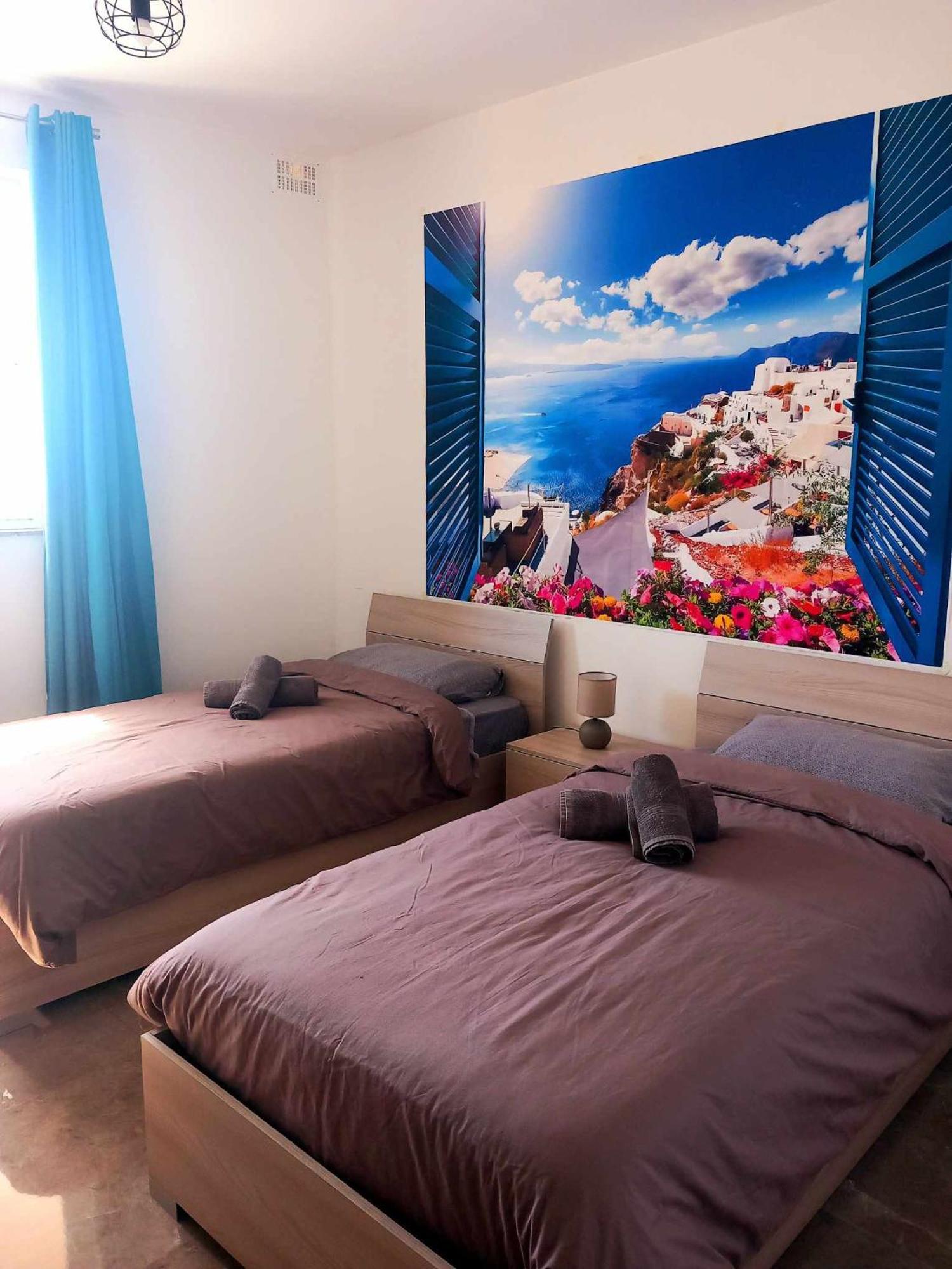 Large, 3 Bedroom Apartment In Marsascala マルサスカーラ エクステリア 写真